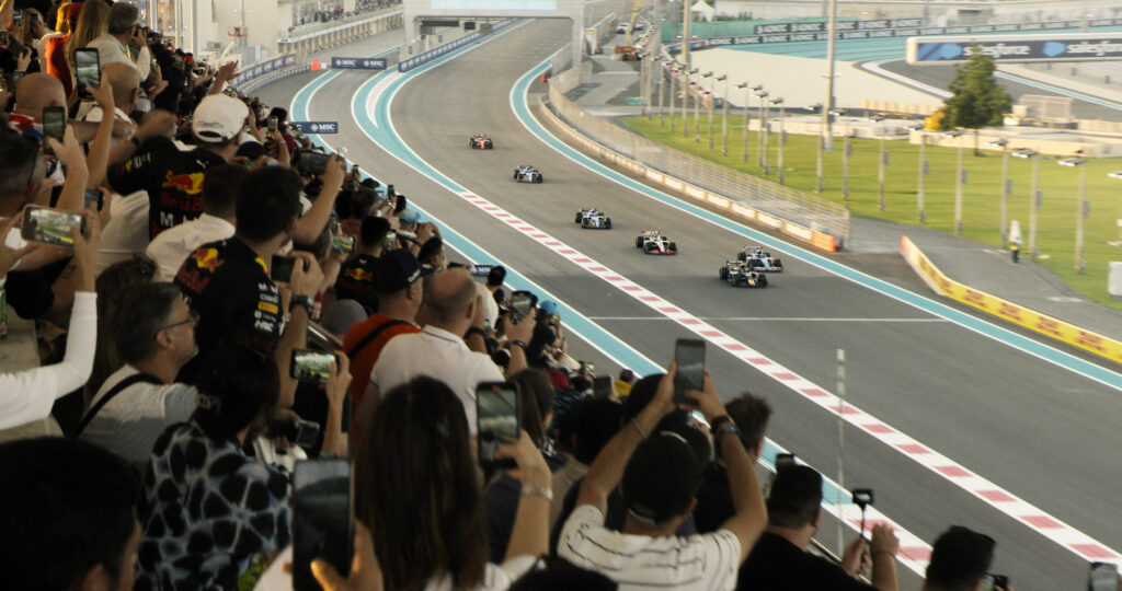 Apple ha avuto un accesso unico per due anni ai circuiti di Formula 1 (Immagine Apple)
