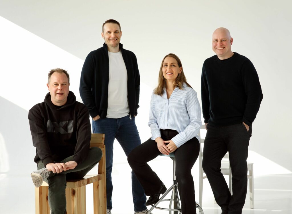 Il team di IXI (Immagine IXI)