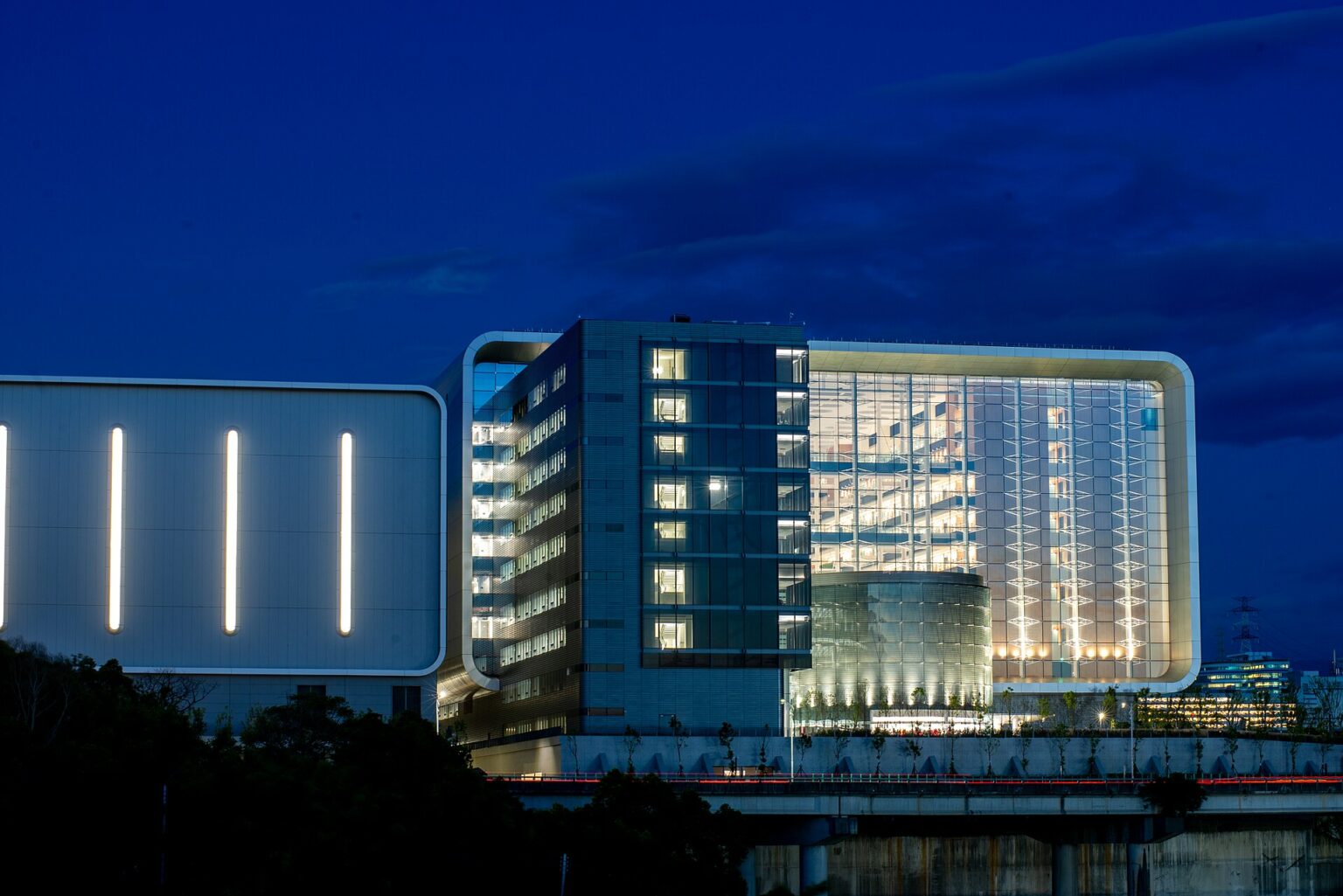 Vista notturna del centro di ricerca e sviluppo della taiwanese TSMC (Immagine WIkipedia)