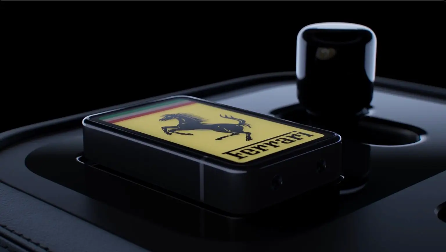 Ferrari Luce con la matita di Jony Ive dietro (Immagine FerrarI)